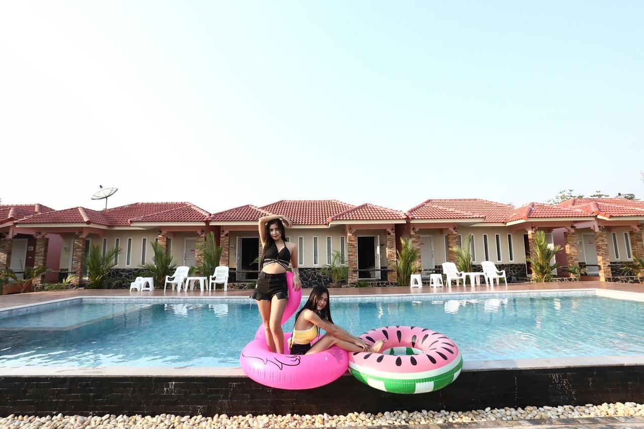 Diane Hotel Phetchaburi Exterior photo