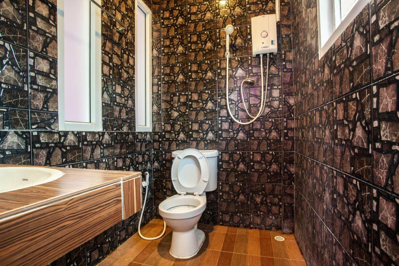 Diane Hotel Phetchaburi Exterior photo